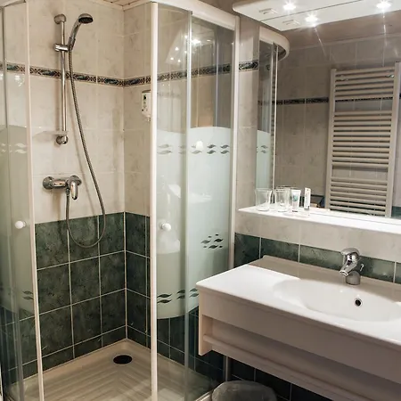 Hotel Le 2*