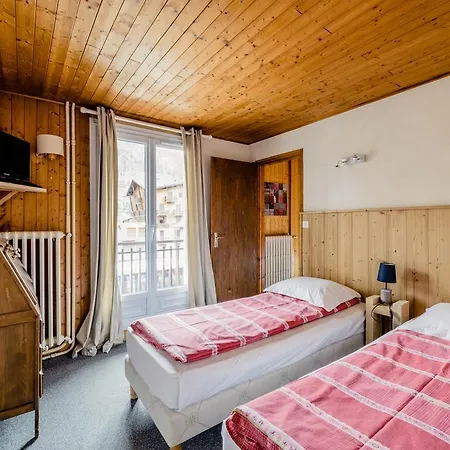 Le Hotel 2*